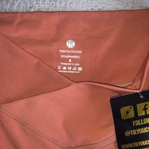 NWT TYC Terracotta Vortex Leggings